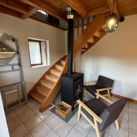 La Maison Des Commis Morestel Exterior photo